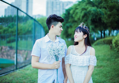 南京婚恋交友网：选择网络交友与线下服务有什么区别？