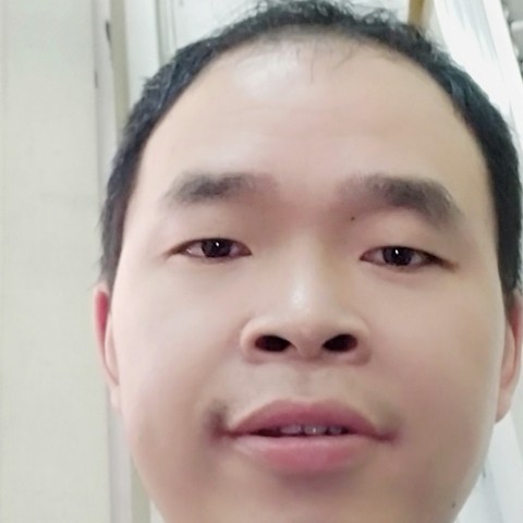 谨慎与水影的照片