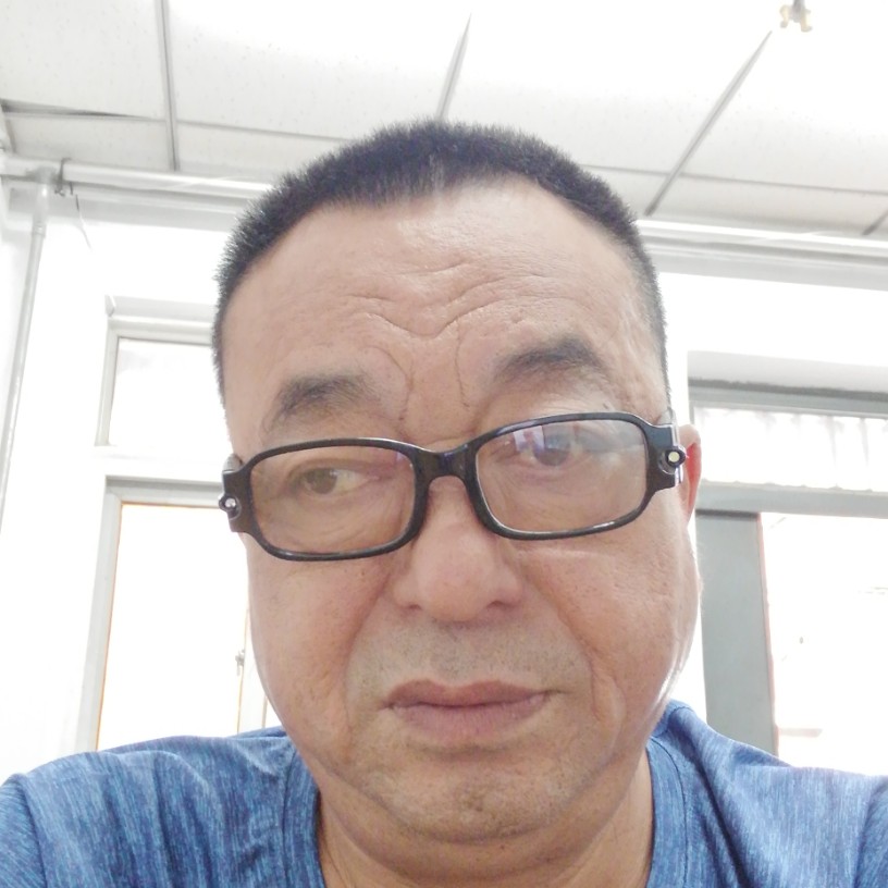 精明回首青衣的照片