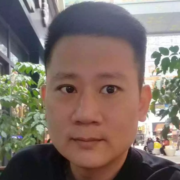 律铭的照片