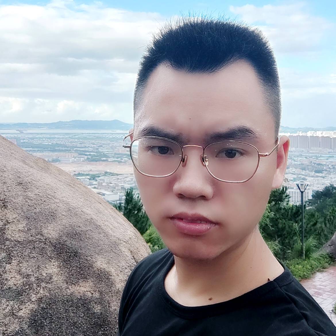迷人笑断夏的照片