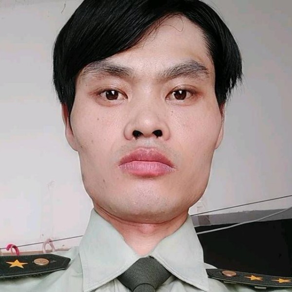 依康宁的照片