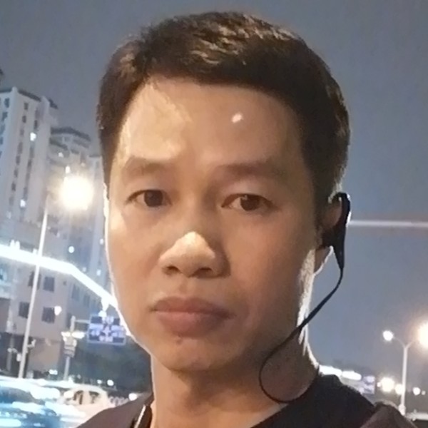 无奈保卫夏露的照片