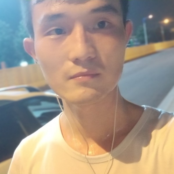 方盒翩飞的照片