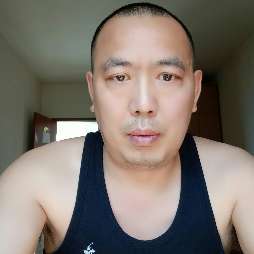 莫      名的照片