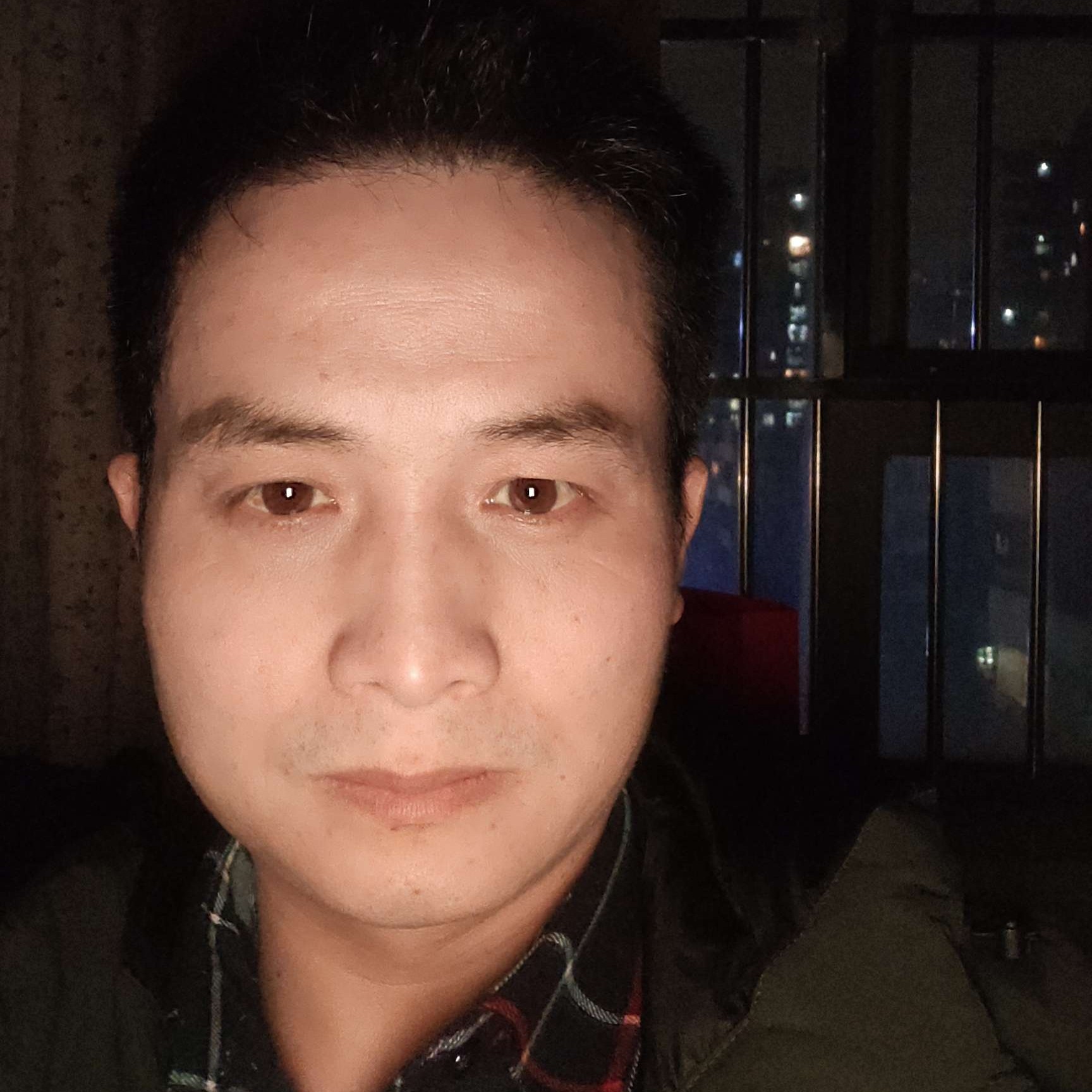 来个粘人的另一半的照片