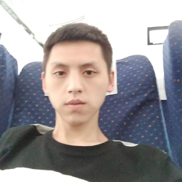 大神深情的照片