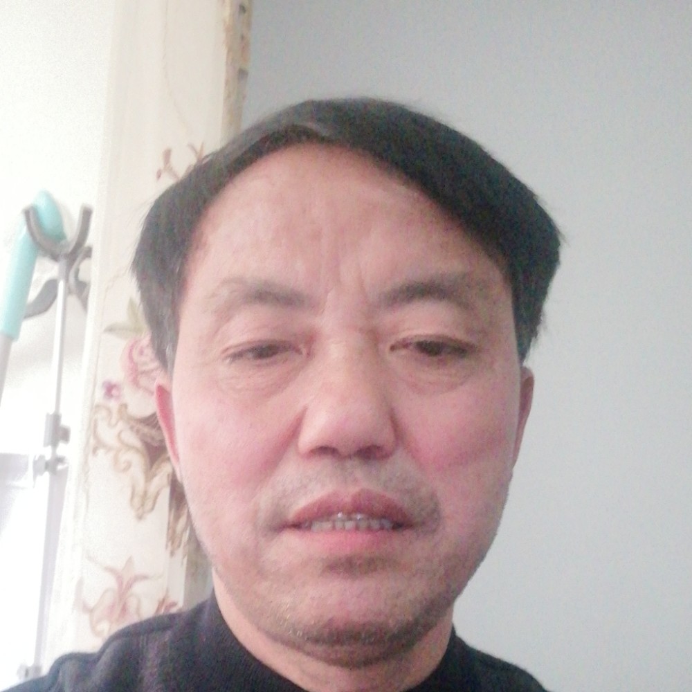 电脑蹙眉疯狂的照片