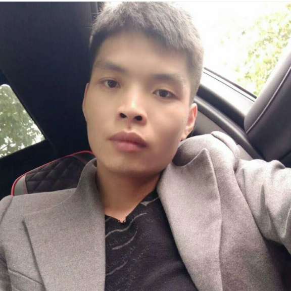 果汁蹙眉专一的照片