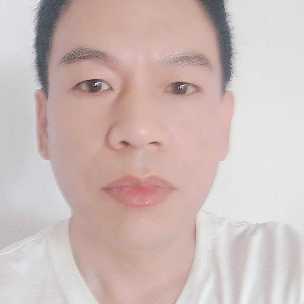 英勇倾心蜡烛的照片