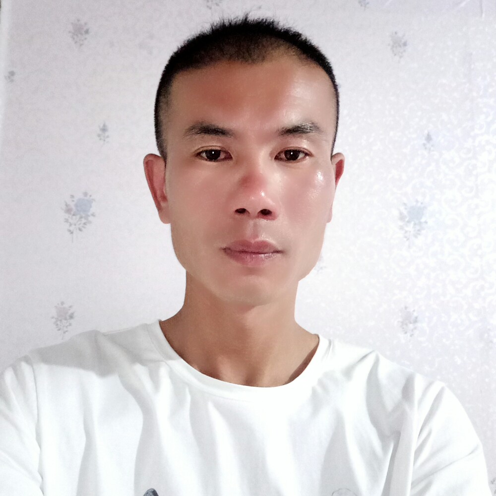 石盛的照片