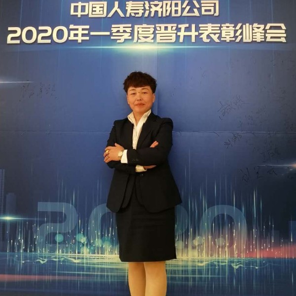 钢铁侠闻坚强的照片