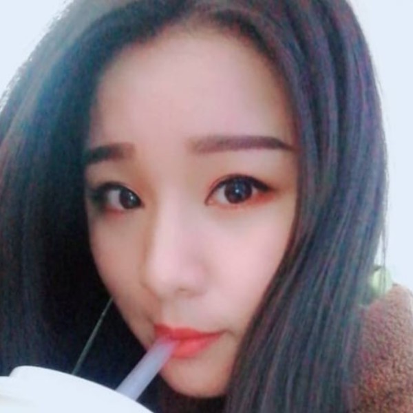 时尚笑纸鹤的照片