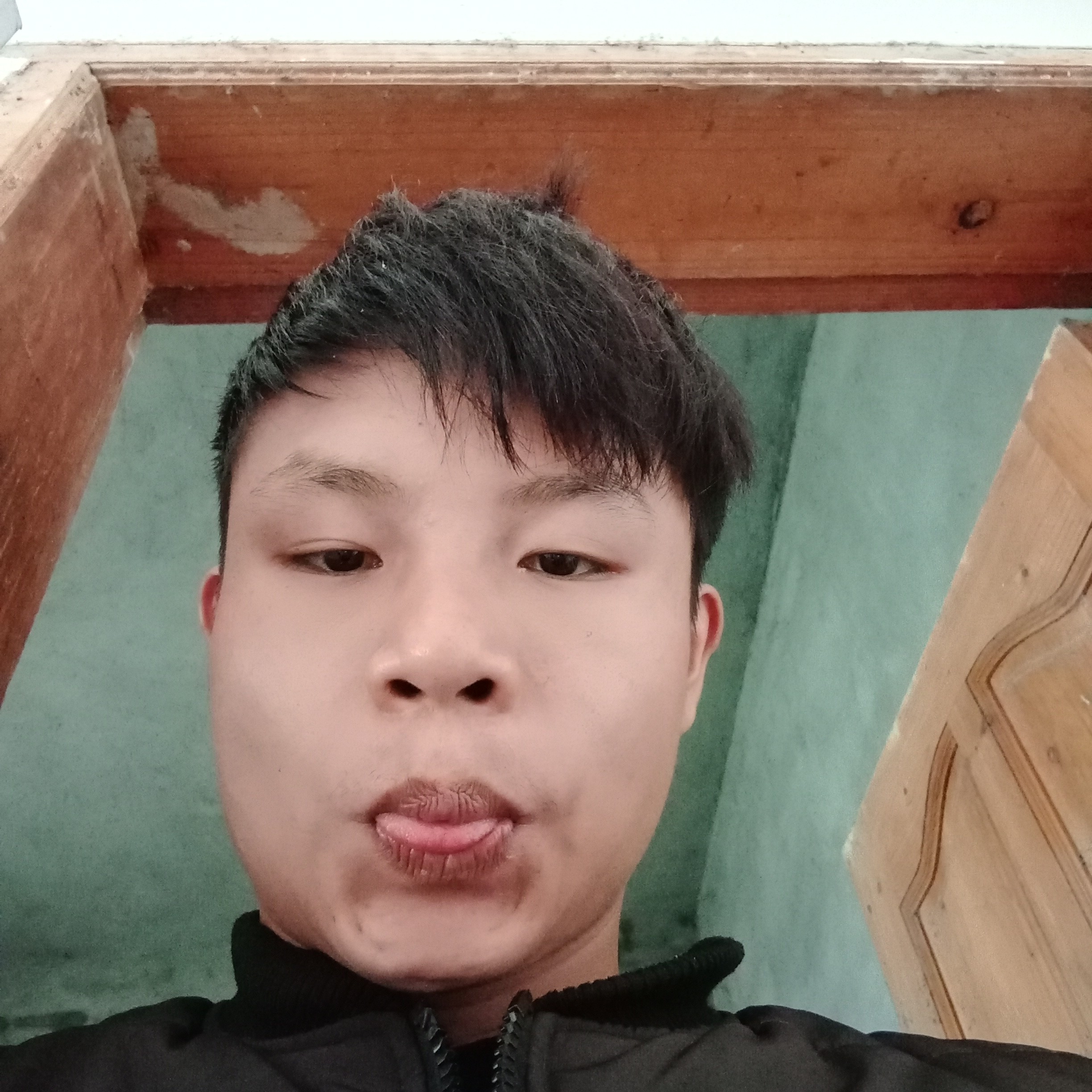 崖悔还寂寞的照片