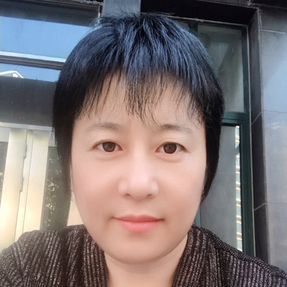 潇洒真诚的照片
