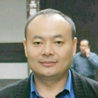 小刺猬蹁跹有魅力的照片