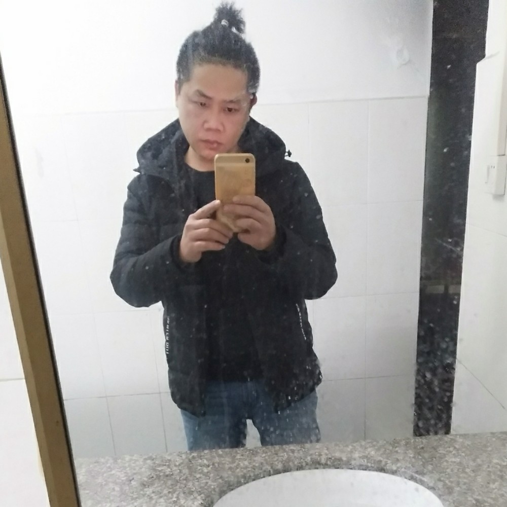 青衫动人的照片