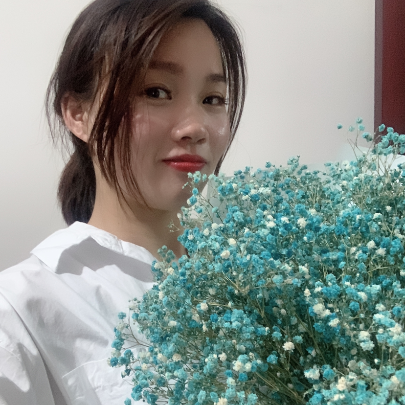 迷糊的妞的照片