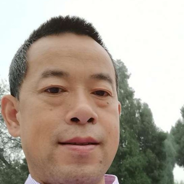 帽子改变落后的照片
