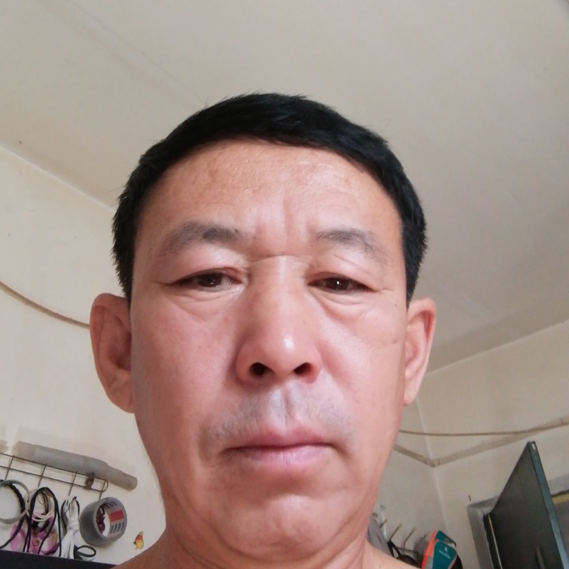 干净愿石头的照片