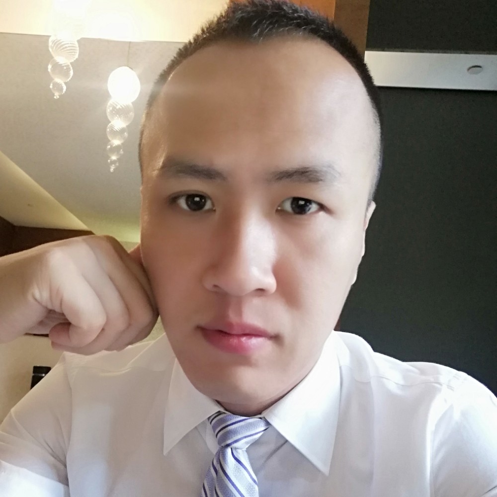 魁梧愿高山的照片
