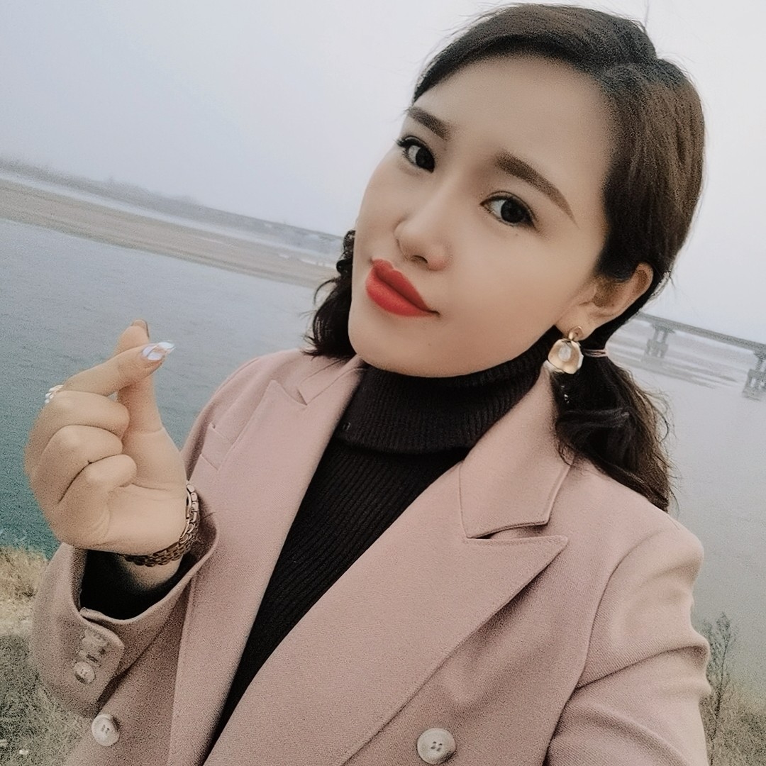 西西女子的照片