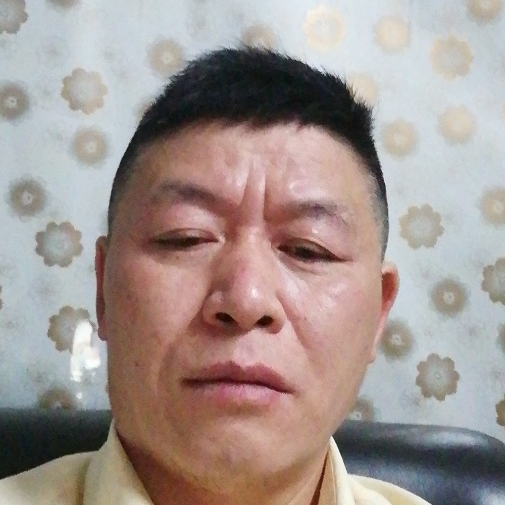 蜻蜓狂野幸福的照片