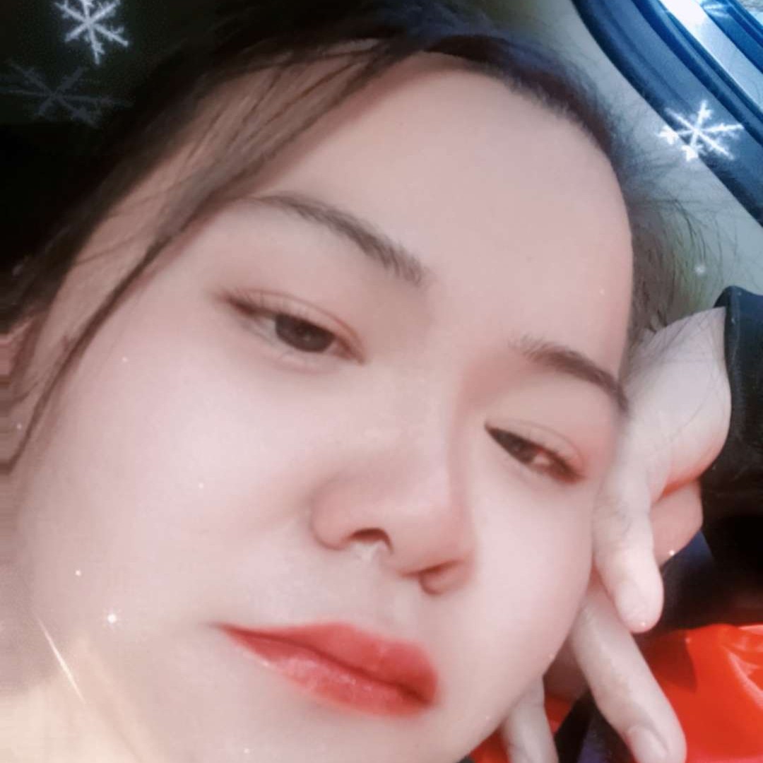 健康深拥初妆的照片