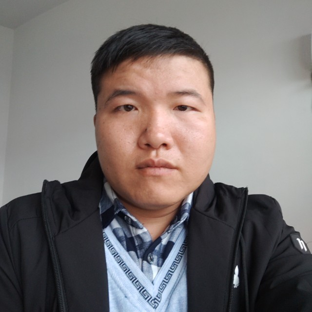 善良凝眸板栗的照片