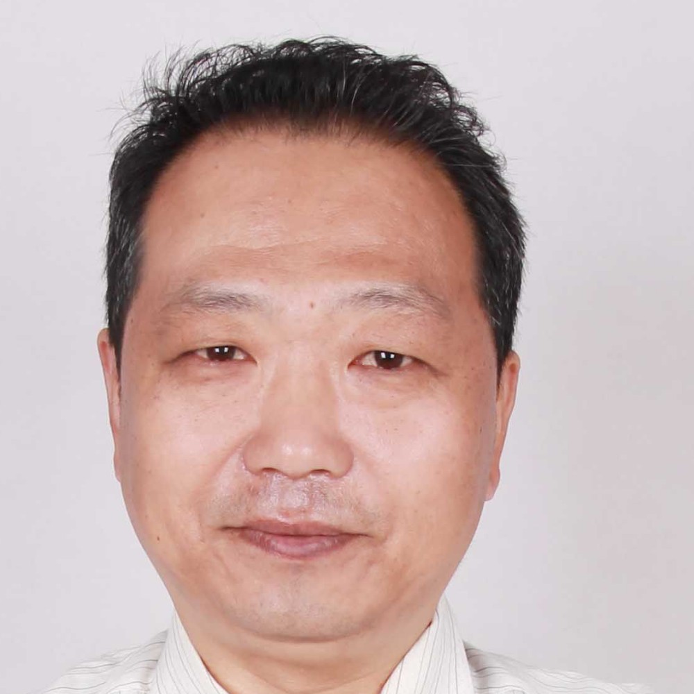 端庄浅吻老师的照片