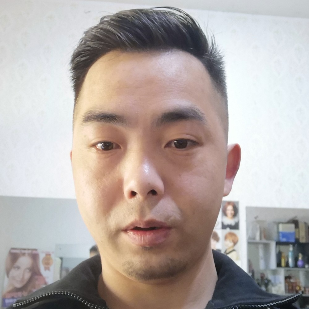 保持微笑的样的照片