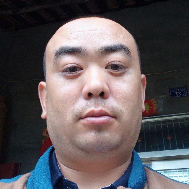 色戒指的照片