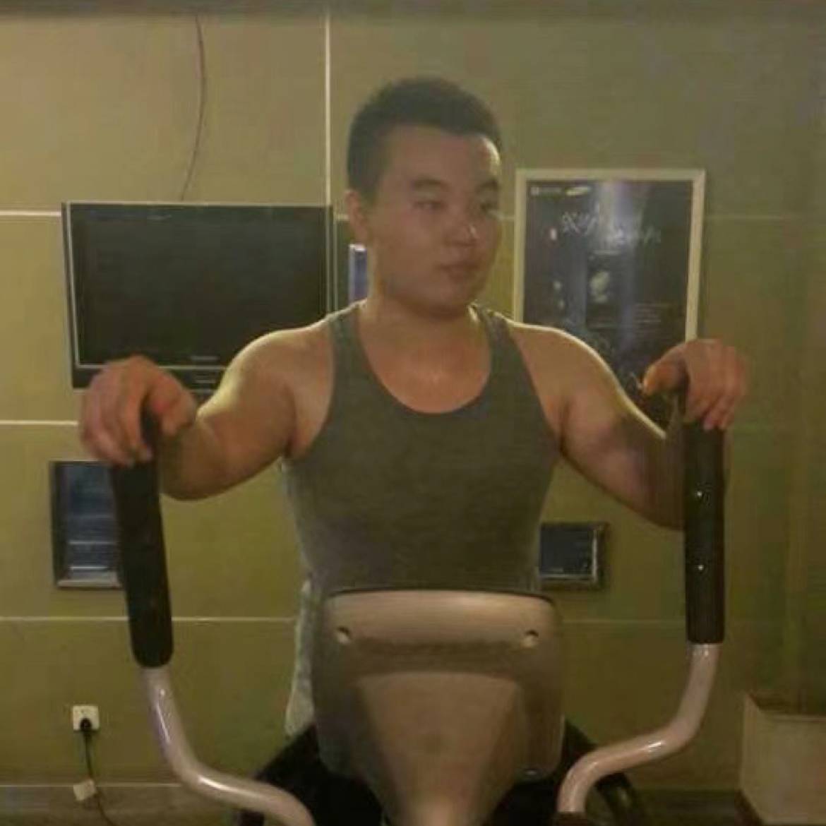 明杰不熬夜的照片