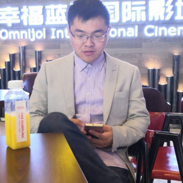 七彩皮皮棍的照片