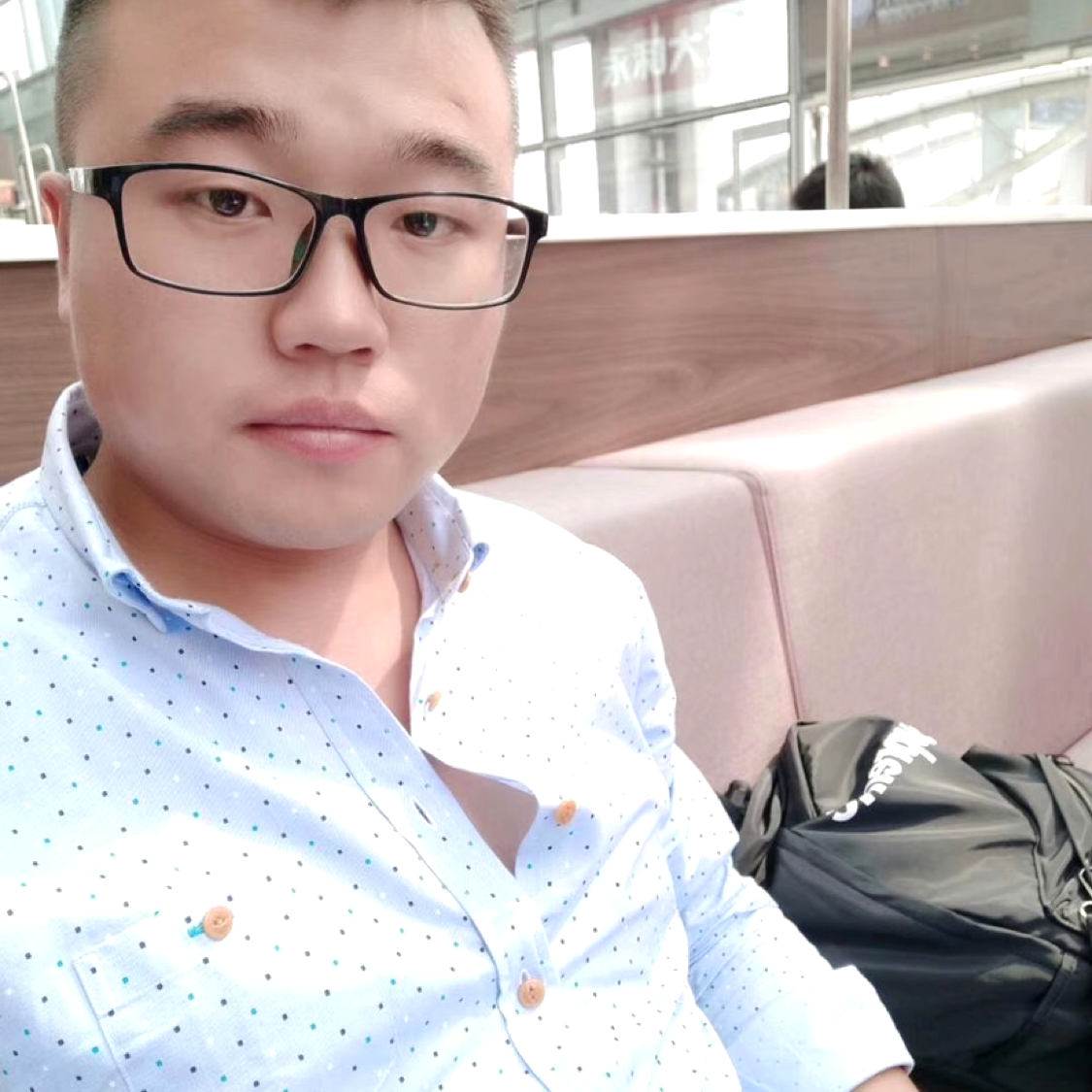 缱绻扯独寂的照片