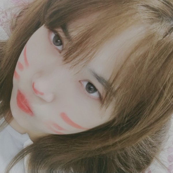 爱睡觉的女孩的照片