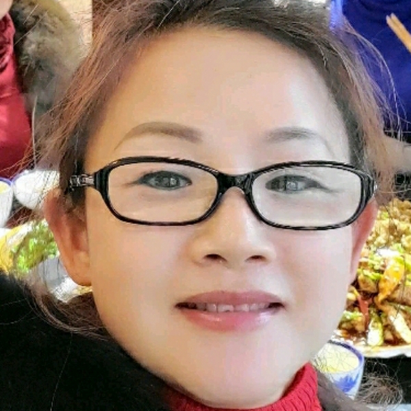 流水静深的照片