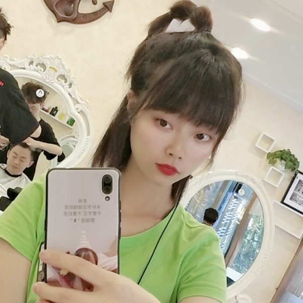 伸手碰阳光的照片