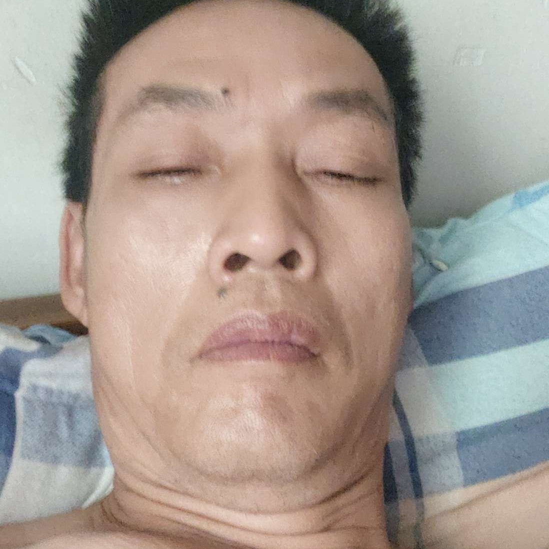 服饰等待高兴的照片