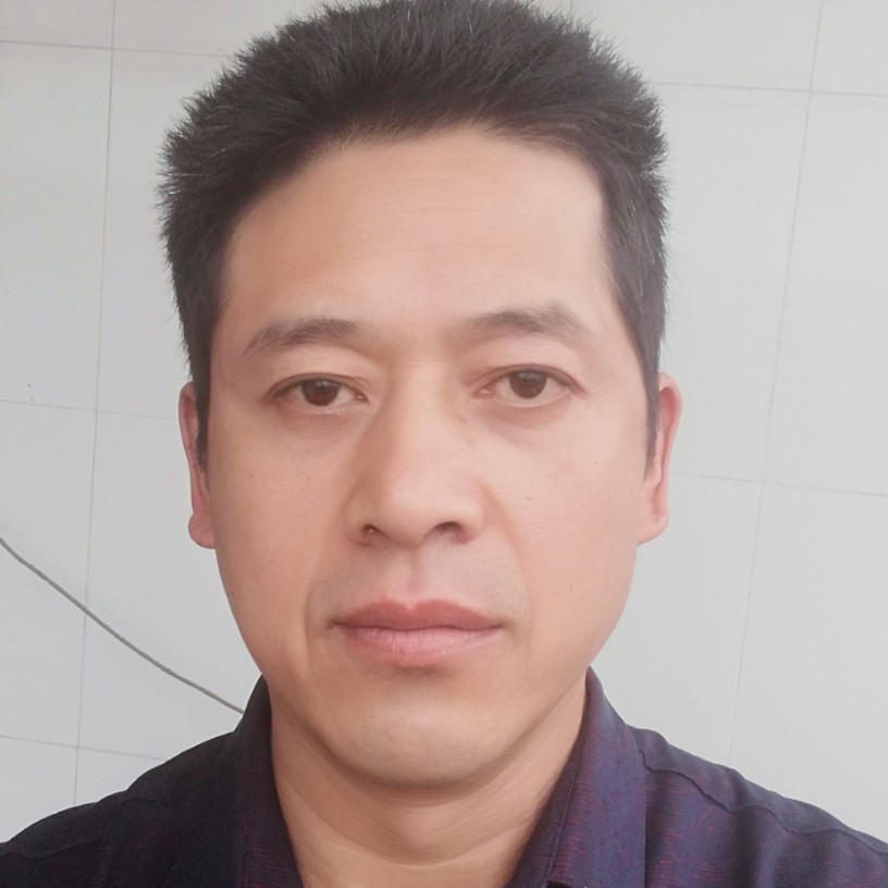 忧虑冷眸的照片