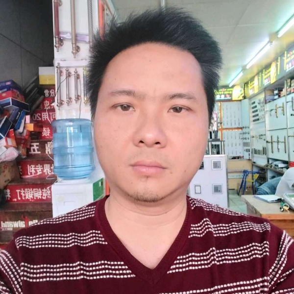小丸子回首尊敬的照片