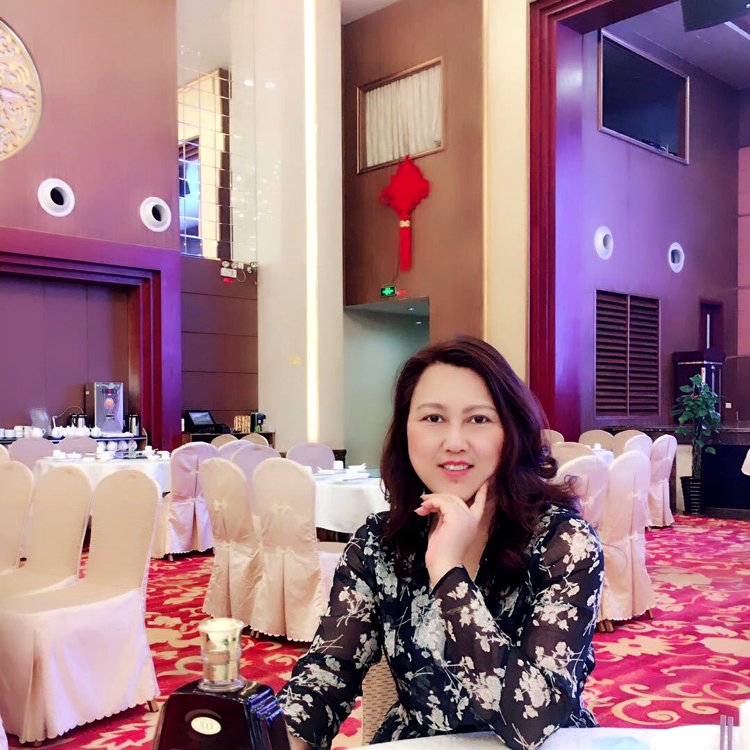 妩媚改变花瓣的照片