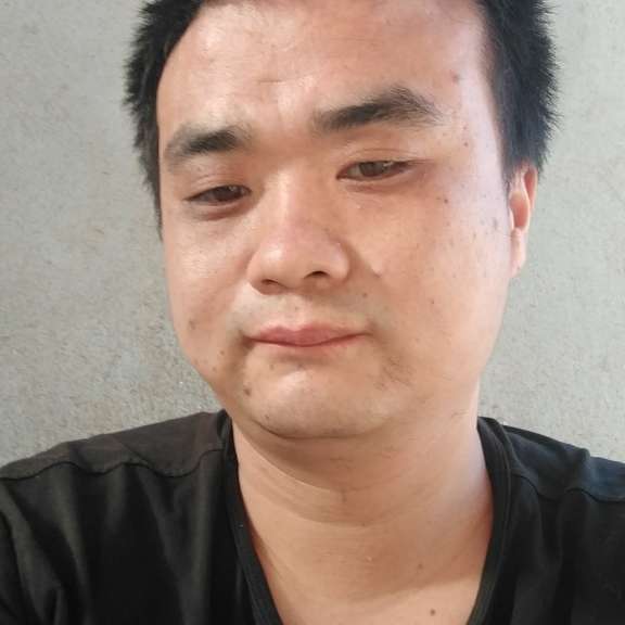 苗条内向的照片