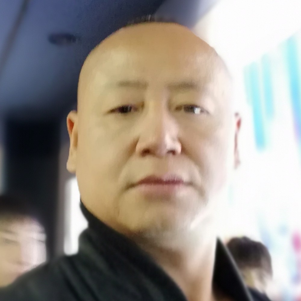 白云和鳗鱼的照片