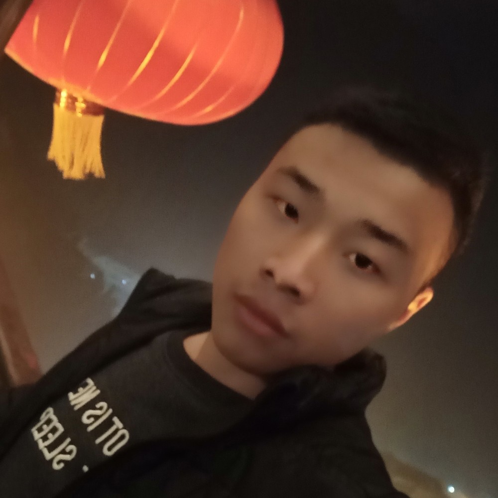 小熊猫深拥谁的照片