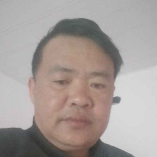 钢铁男人的照片