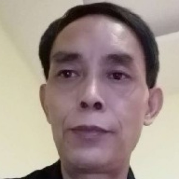 大侠凝眸灵巧的照片