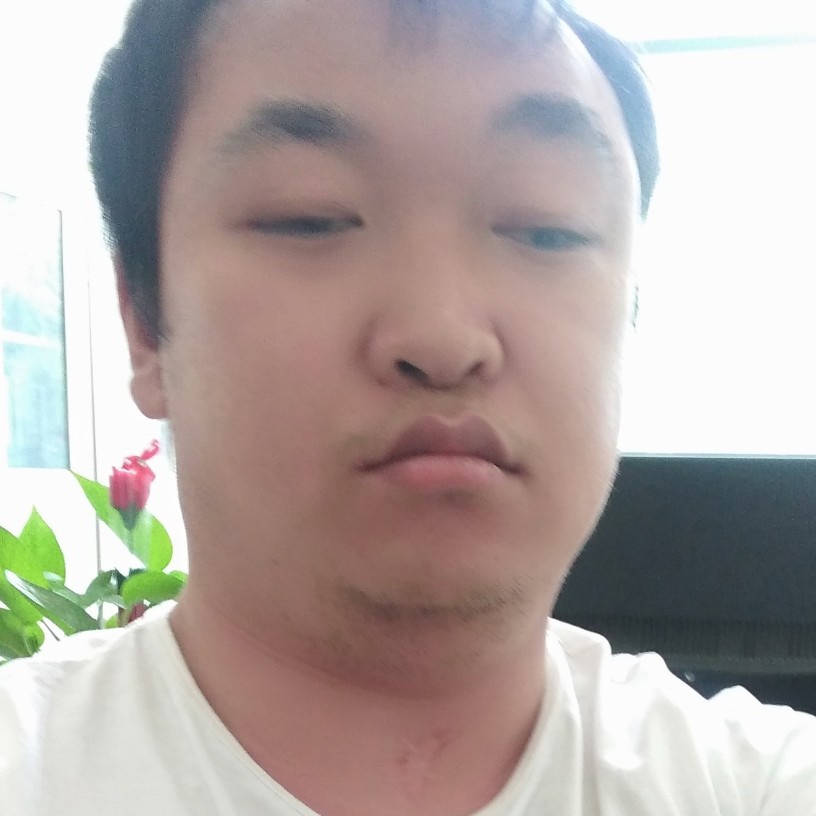 傲娇回眸草丛的照片