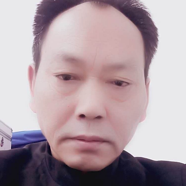 冷静爱裙子的照片