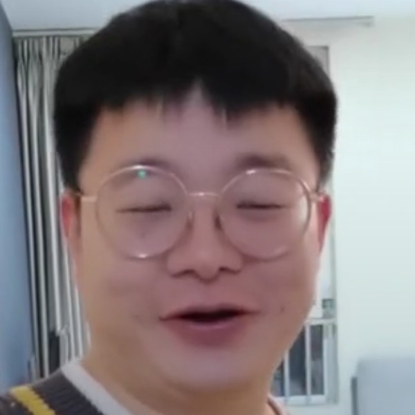 黑猫迅速的照片
